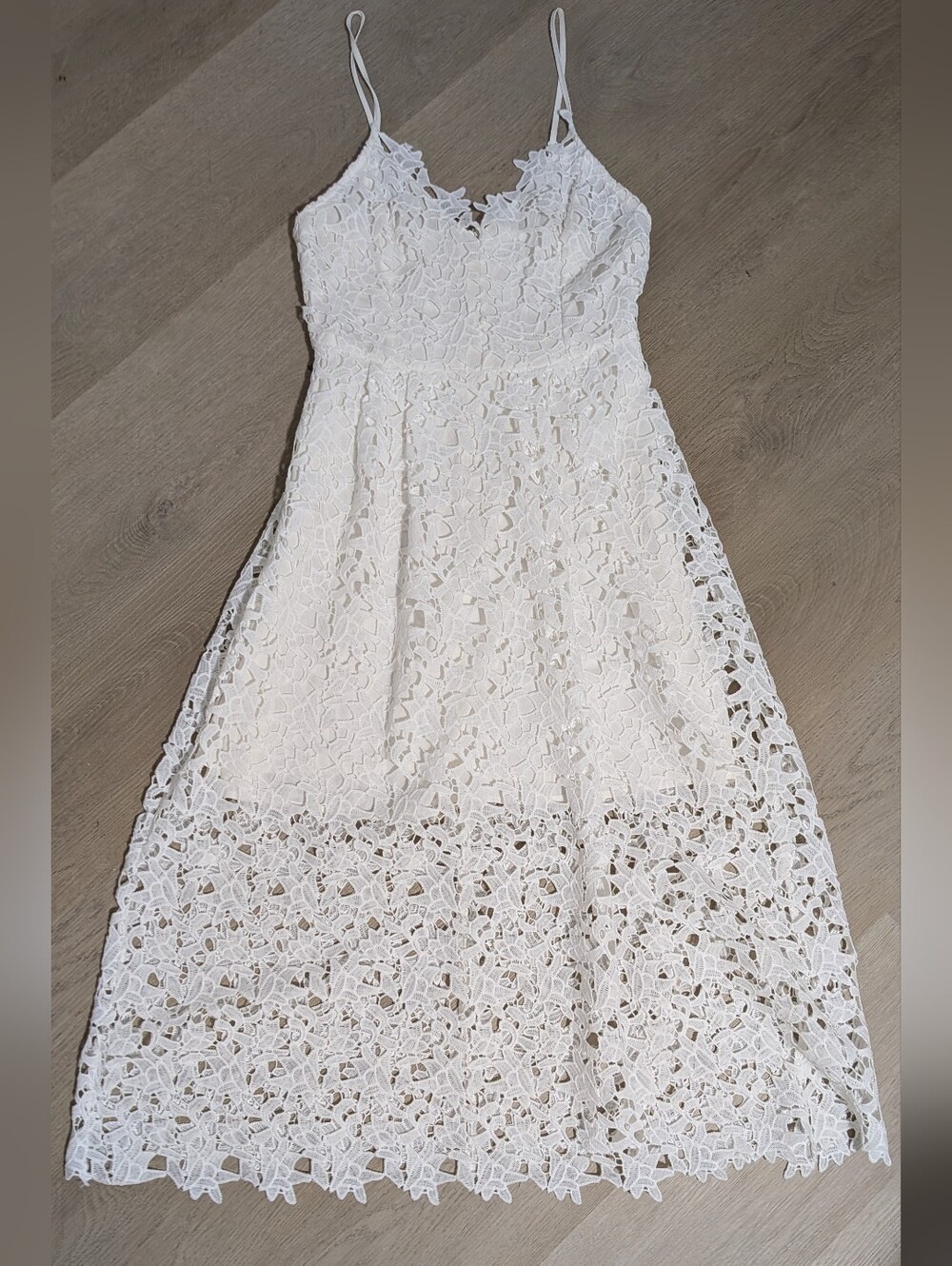 Gorgeous White Floral Lace Spaghetti Strap Midi/Maxi Dress Size M Astr The Label - Picture 1 of 6
